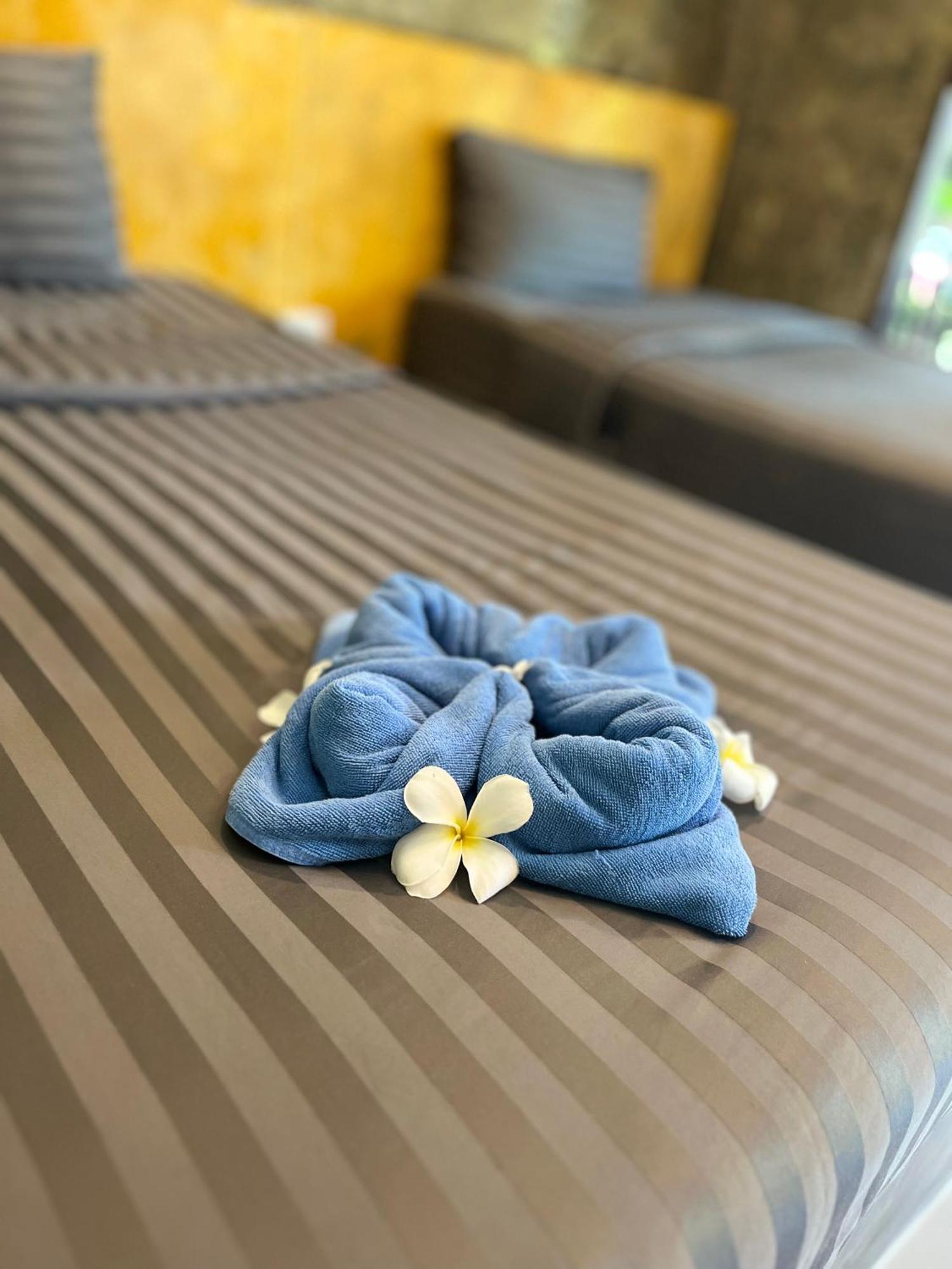 The Cosy Sunset Beach Resort & Restaurant 通萨拉 外观 照片