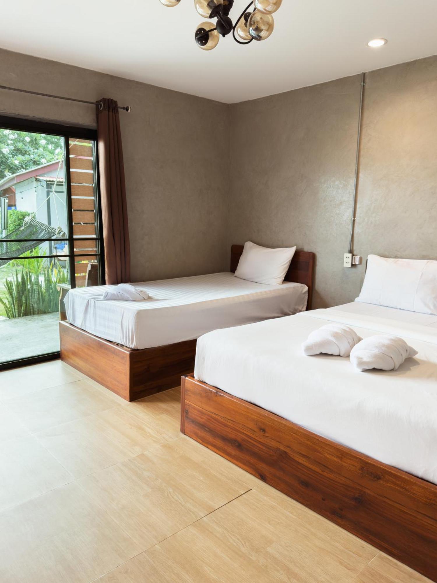 The Cosy Sunset Beach Resort & Restaurant 通萨拉 外观 照片